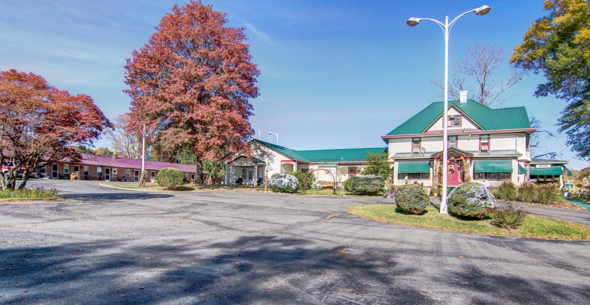 Hancock Motel Екстериор снимка
